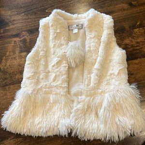 Darling Offwhite faux fur vest